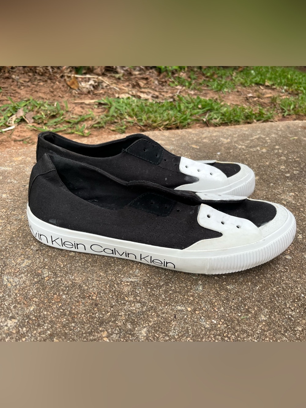 Calvin Klein Black and White Slip-On Canvas Sneakers Summer casual 11